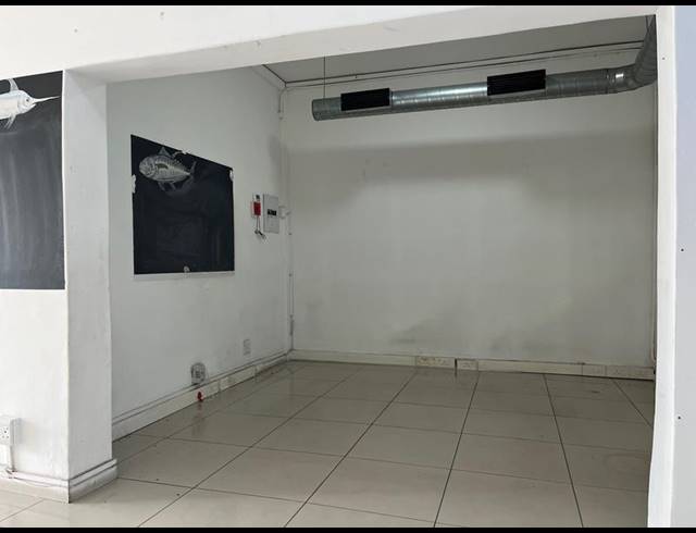 BUSINESS PROPERTY TO RENT IN CLAREMONT